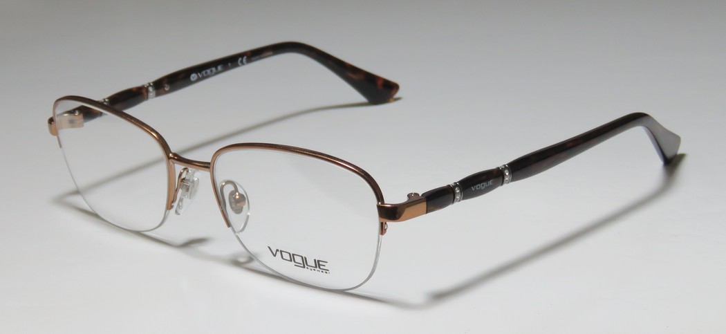 VOGUE 3936-B 939